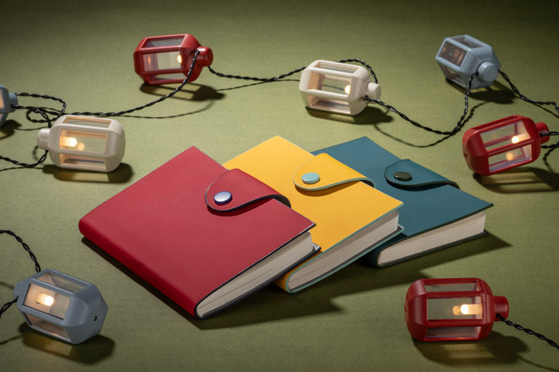 Notes A6 s praktičnim gumbom za zatvaranje