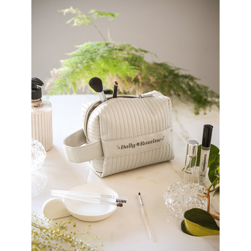 Moderna kozmetička torbica od recikliranih materijala