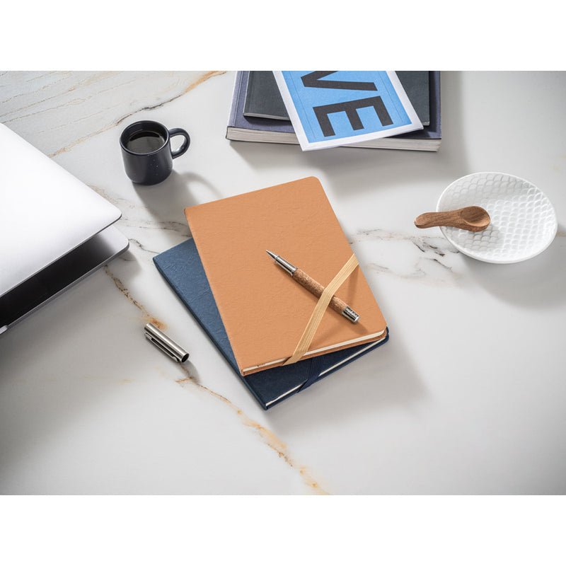 Eko A5 notes s dijagonalnom gumicom za zatvaranje