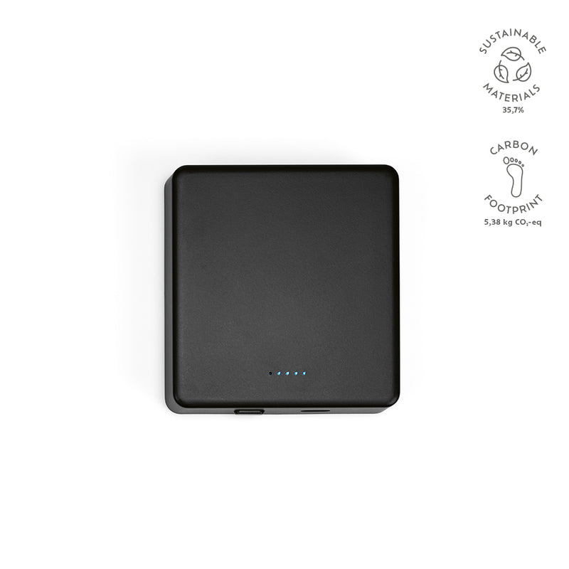 Promotivni magnetni bežični powerbank od reciklirane plastike 5000 mAh, crna boja | Poslovni pokloni