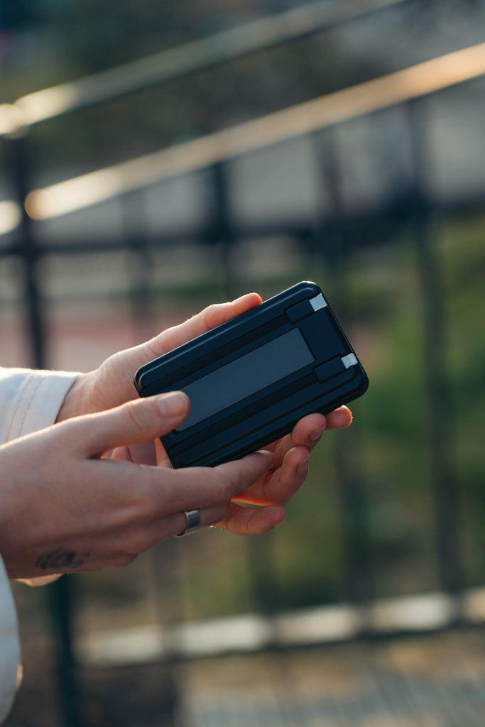 Višenamjenski powerbank 5000 mAh s brzim i bežičnim punjenjem