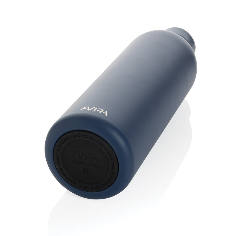 Promotivna reciklirana vakuumska boca od nehrđajućeg čelika 1000ml, navy plave boje s gravurom logotipa | Poslovni pokloni