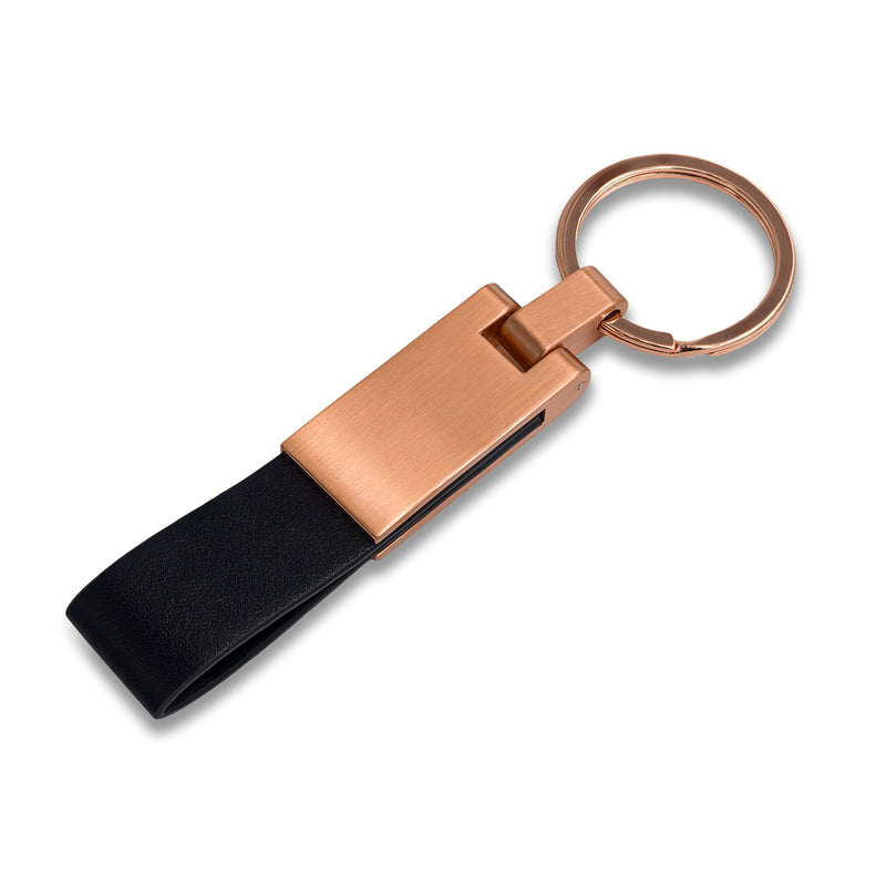 Metalni rose gold privjesak za ključeve s crnom eko kožom