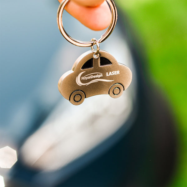 Privjesak za ključeve s motivom automobila