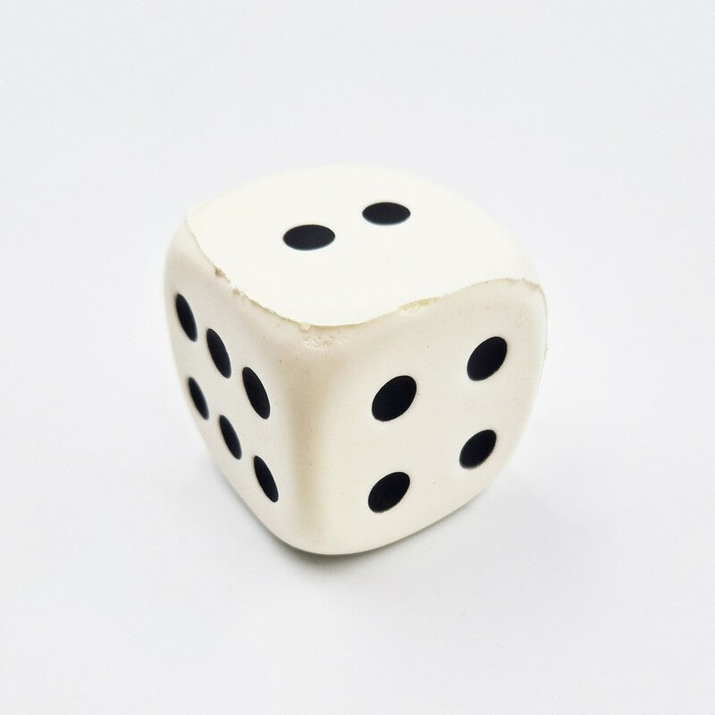 Antistres figurica u obliku kocke s brojevima