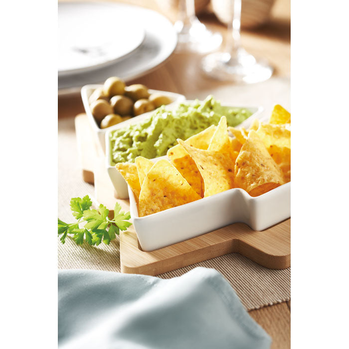 Pladanj za serviranje od bambusa u obliku božićnog drvca