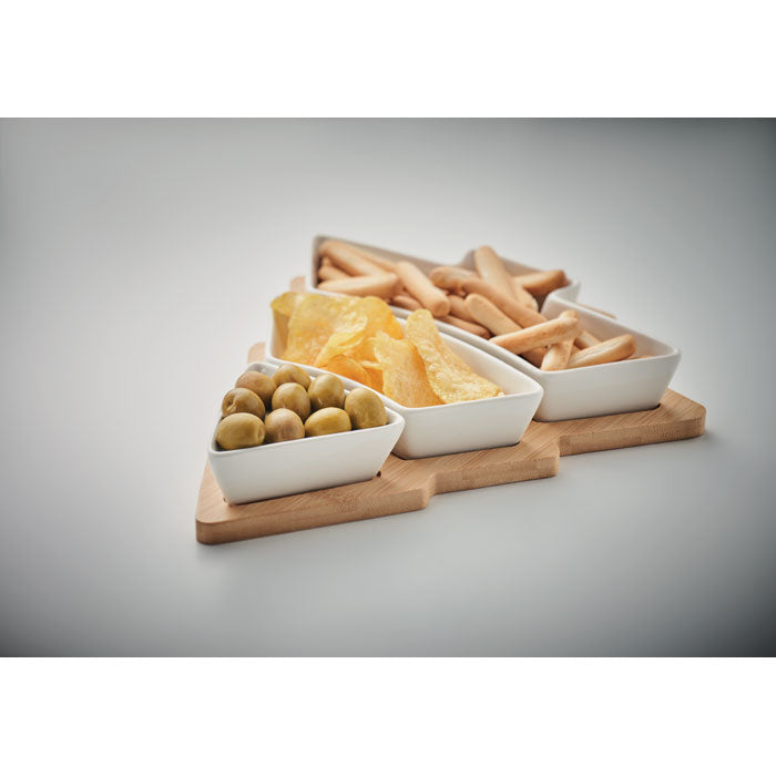 Pladanj za serviranje od bambusa u obliku božićnog drvca