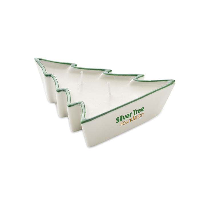 Svijeća od biljnog voska u porculanskom držaču u obliku božićnog drvca