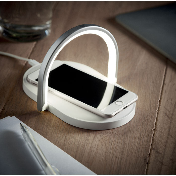 Bežični punjač sa sklopivom svjetiljkom