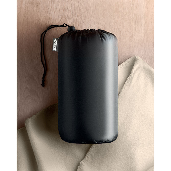 Reklamna eko putna deka od recikliranog PET materijala, bež boje | Poslovni pokloni | Promo pokloni