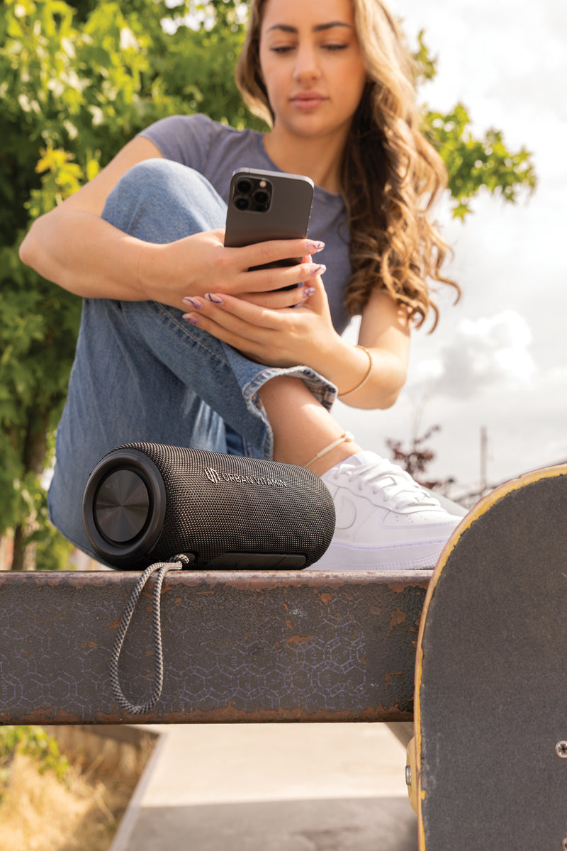 Vrhunski bežični 30W zvučnik Urban Vitamin od reciklirane plastike