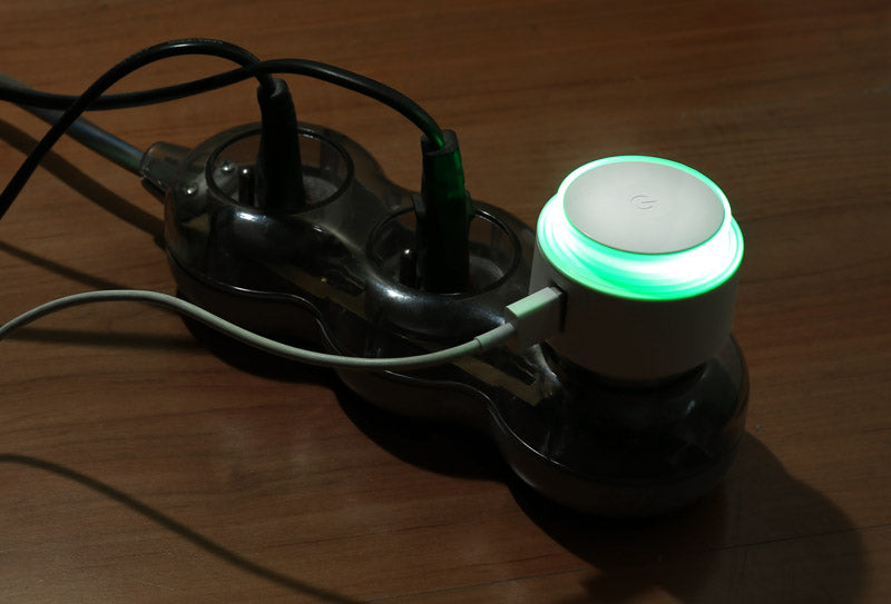 NOTTO je izuzetno praktičan za svakoga! Kombinacija je punjača i noćne lampe.