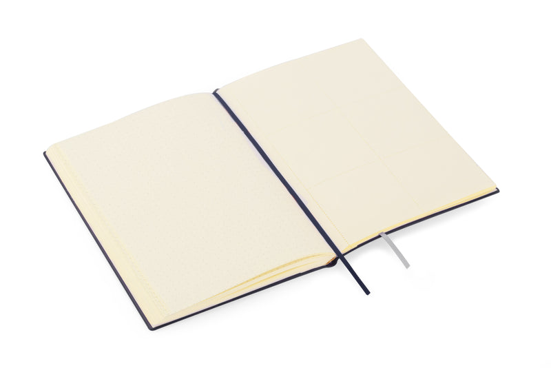 Promotivni notes A5 s mekim koricama i kombinacijom materijala, navy plave boje, s tiskom loga | Poslovni pokloni