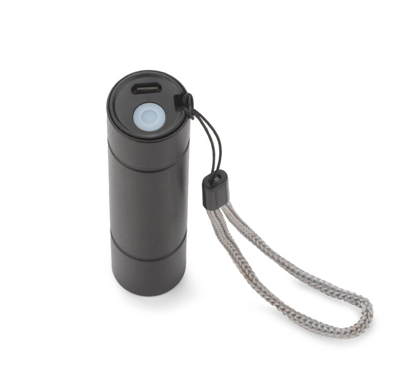 BATRI je udobna i solidno izrađena baterijska svjetiljka s tri moda svjetla: stalno svjetlo, bljeskajuće svjetlo i COB.