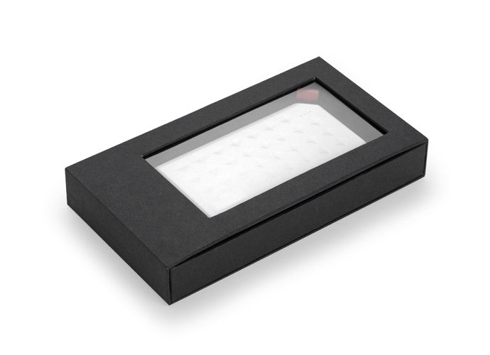 Luksuzna promotivna rezervna baterija kapaciteta 8000mAh, bijele boje, u poklon pakiranju | Poslovni pokloni