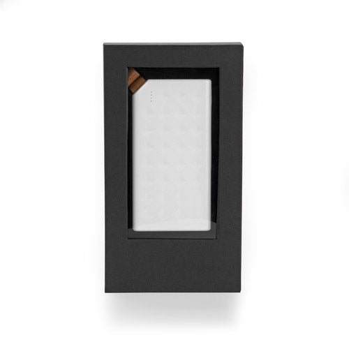 Luksuzna promotivna rezervna baterija kapaciteta 8000mAh, bijele boje | Poslovni pokloni i reklamni materijali s tiskom loga