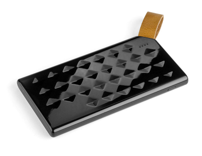 Luksuzna promotivna rezervna baterija kapaciteta 8000mAh, crne boje | Poslovni pokloni