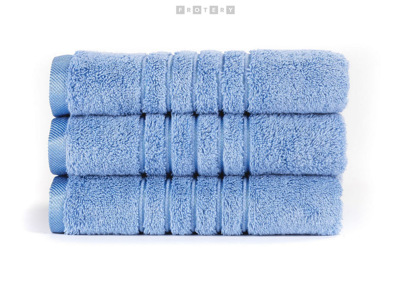 Promotivni luksuzni ručnik Brilliant 600g/m2, svjetlo plave boje, za strojni končani vez ili štik logotipa