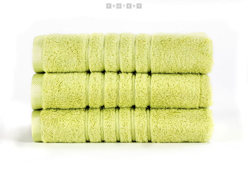 Promotivni luksuzni ručnik Brilliant 600g/m2, boje zelene limete, za strojni končani vez ili štikanje logotipa