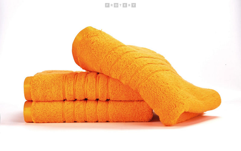 Promotivni luksuzni ručnik Brilliant 600g/m2, boje šafrana