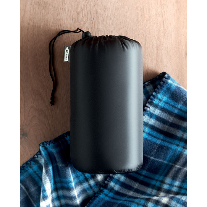 Eko putna deka od recikliranog PET materijala s kvadratnim uzorkom