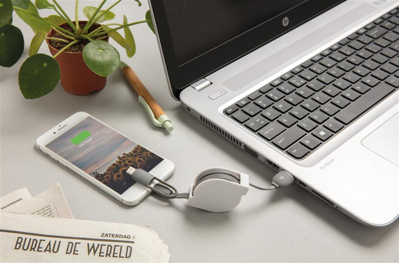 Promo 3-u-1 kabel na uvlačenje za punjenje mobilnih uređaja, bijele boje