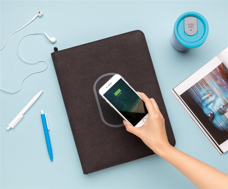 Promotivna A4 poslovna mapa s integriranim bežičnim punjačem, sive boje za tisak loga | Poslovni pokloni